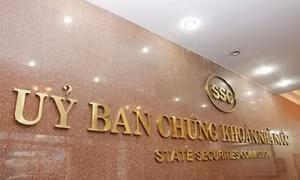 Vụ án 'Cố ý làm lộ bí mật công tác': Ủy ban Chứng khoán Nhà nước phối hợp chặt chẽ với cơ quan điều tra