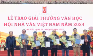 Nhà văn Y Ban nhận Giải Đặc biệt Giải thưởng Hội Nhà văn 2024