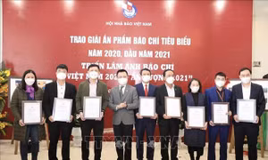 Trao giải ấn phẩm báo chí tiêu biểu cuối năm 2020, đầu năm 2021