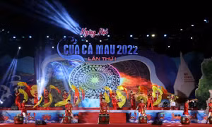 Tưng bừng khai mạc Ngày hội Cua Cà Mau