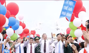 51 năm thống nhất đất nước: Đảng ta muôn vạn tấm lòng, niềm tin