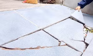 Người dân kiến nghị bồi thường vì đơn vị thi công gây nứt nhà