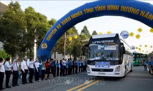 Hơn 4.000 vé xe giúp công nhân ở Bình Dương về quê ăn Tết