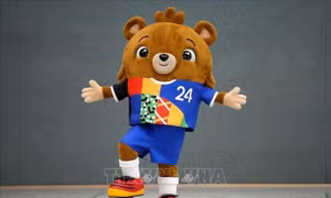 EURO 2024: Những điều lý thú về chú gấu bông Albart