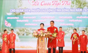 Tổ chức lễ cưới cho 12 cặp đôi là công nhân khó khăn ở Đồng Nai