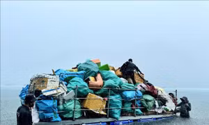 Giám sát rác thải đại dương và thu gom xa bờ cho vùng biển Côn Đảo