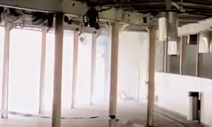 Phong tỏa nhà ga ở Hong Kong do bom tự chế 'xì khói' trên tàu