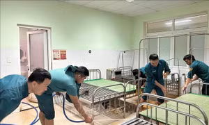 Ngành y tế Đà Nẵng khẩn cấp khử khuẩn, ngăn ngừa dịch bệnh sau lũ