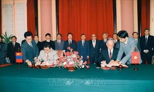 Điện chia buồn Tổng thống đầu tiên của Mông Cổ từ trần