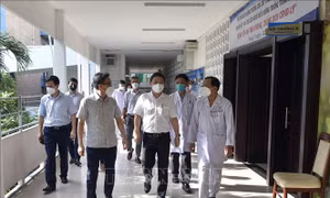 Trách nhiệm và nhiệt huyết của các 'chiến sỹ áo trắng'