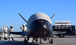 Tàu con thoi mini bí mật của Mỹ kết thúc hành trình nghiên cứu vũ trụ 780 ngày