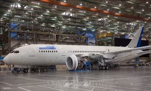 Boeing giảm sản lượng 787 Dreamliner do phát sinh sự cố