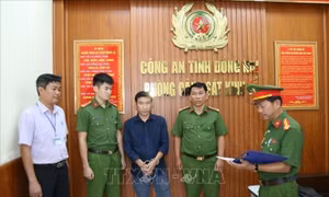 Khởi tố 2 đối tượng đổ gần 570 tấn chất thải ra môi trường