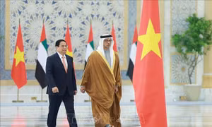 UAE bắn 21 loạt đại bác chào đón Thủ tướng Phạm Minh Chính