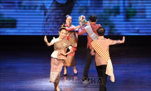 Giao lưu nghệ thuật tôn vinh sắc màu văn hóa các thành viên ASEAN