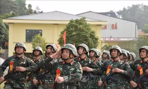 Xây dựng lực lượng vũ trang cách mạng, chính quy, tinh nhuệ
