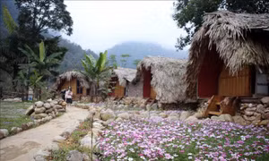 Bảo tồn văn hóa dân tộc gắn với phát triển du lịch ở Sin Suối Hồ