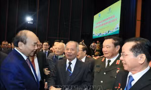 Thủ tướng Nguyễn Xuân Phúc: Học sinh miền Nam trên đất Bắc luôn giữ trọn niềm tin với Đảng, với Tổ quốc