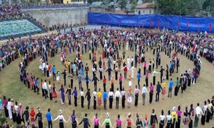 Nhớ ngày đón Bác về thăm