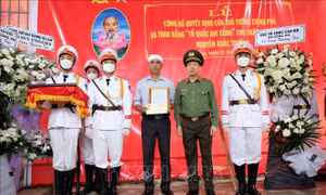 Trao Bằng 'Tổ quốc ghi công' và Quyết định thăng quân hàm đối với CSGT hy sinh trên đèo Bảo Lộc