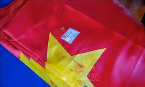 Đem cờ Tổ quốc ra nơi đầu sóng ngọn gió Trường Sa