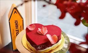 Thực đơn lễ tình nhân ngọt ngào thu hút du khách đến Hà Nội