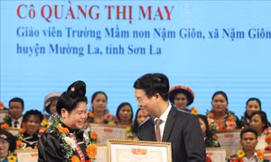 Tuyên dương 63 nhà giáo tiêu biểu là người dân tộc thiểu số