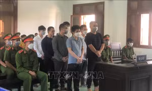 Phú Yên: Tuyên án 7 bị cáo tàng trữ trái phép vũ khí quân dụng