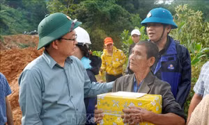 Kiểm tra tình hình ứng phó, khắc phục mưa lũ tại tỉnh Quảng Ngãi