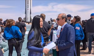 Chủ tịch nước Lương Cường gửi thư chúc mừng người phụ nữ gốc Việt đầu tiên bay vào vũ trụ