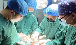 'Chạy đua với tử thần', cứu sống bệnh nhân đặc biệt nguy kịch do đa chấn thương