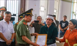 Thăng quân hàm, đề nghị công nhận liệt sĩ cho Đại úy Công an hi sinh khi bảo vệ Tết