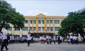 Thành phố Hồ Chí Minh mở rộng đối tượng thi tuyển lớp 10 chuyên