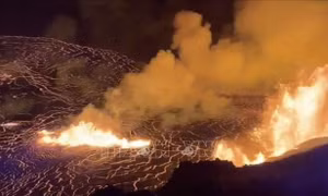 Núi lửa Kilauea ở Hawaii lại 'thức giấc'