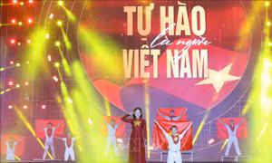 Chương trình nghệ thuật 'Tự hào là người Việt Nam': Hành trình kết nối triệu trái tim Việt