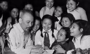 Chương trình đặc biệt nhân kỷ niệm 76 năm Ngày Bác Hồ ra Lời kêu gọi Thi đua ái quốc 