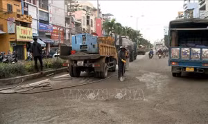 Xuất hiện hàng chục 'ổ voi', 'ổ gà' trên Quốc lộ 1A sau nhiều ngày mưa lớn