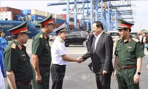 Thủ tướng Lào thăm Tổng Công ty Tân cảng Sài Gòn