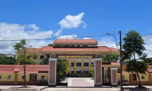 Rạng danh ngôi trường mang tên vị tướng của lòng dân