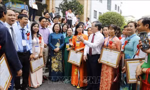 Gặp mặt 63 nông dân Việt Nam xuất sắc và 63 hợp tác xã tiêu biểu toàn quốc năm 2024