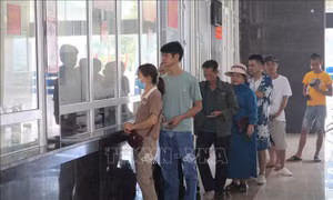 Hoạt động xuất, nhập cảnh tăng trở lại qua Cửa khẩu Quốc tế Tà Lùng