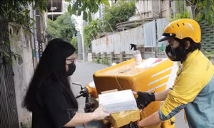 Vận động kinh phí mua sách giáo khoa cho học sinh khó khăn 