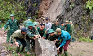 Thủ tướng Chính phủ chỉ đạo tập trung khắc phục hậu quả bão số 4