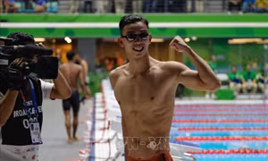 Kình ngư Huy Hoàng lập kỷ lục SEA Games nội dung 1.500m tự do nam