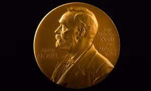 Nobel 2025: Những ngã rẽ trên con đường dẫn tới vinh quang