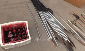 Nhóm côn đồ chuẩn bị cả 'kho' vũ khí nóng để đi đánh nhau