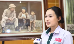 Sống động chân dung Chủ tịch Hồ Chí Minh qua những tác phẩm nghệ thuật tại Lào
