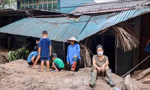 Xót xa nỗi đau mất đi sản nghiệp của các hộ dân bị ngập lũ ở Bảo Yên