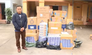 Gom thuốc lá nhập lậu, chờ 'bung hàng' dịp Tết
