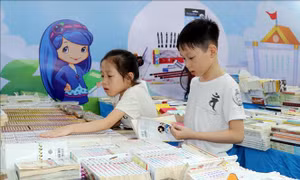 Huy động sức mạnh tổng hợp tham gia công tác khuyến học, khuyến tài